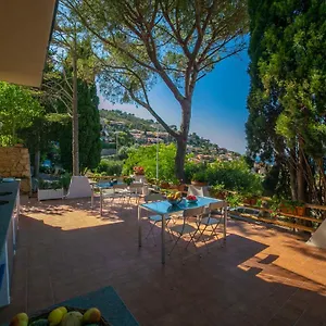 https://pilarella-suite-with-terrace.it-tuscanyhotel.com