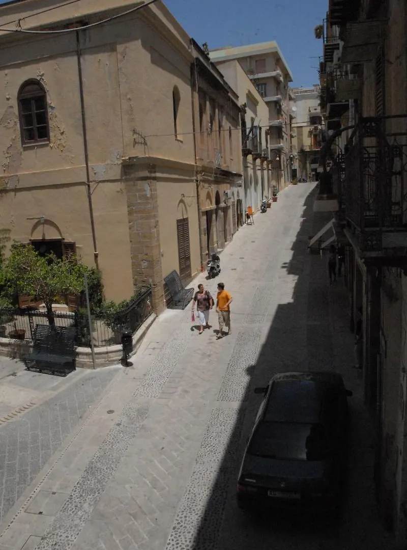 Garibaldi Relais Bed & Breakfast Sciacca 3*,  Italy